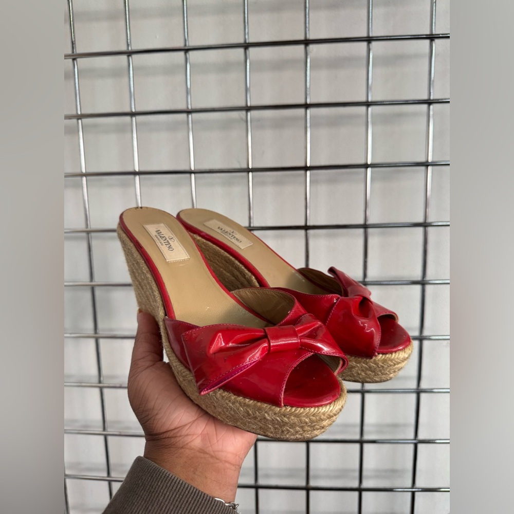 Valentino Mena Bow Hot Pink Patent Leather Wedge Espadrille Sandals Womens 38 - Picture 9 of 14